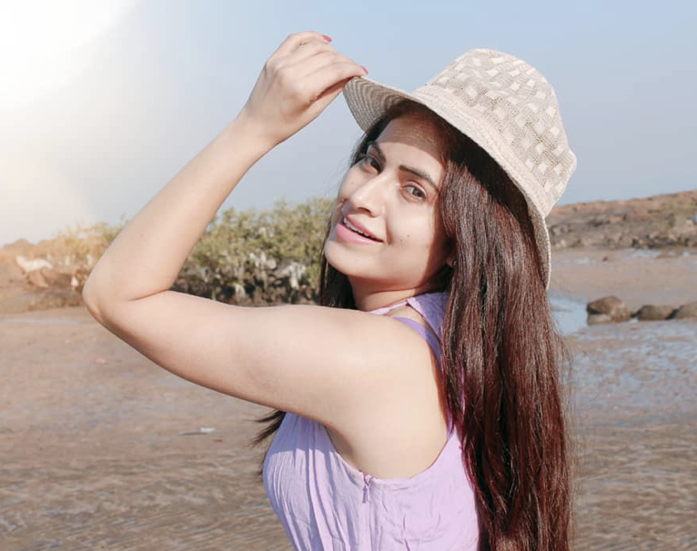 Actress Ayushi Tiwari's High-res Viral Photos