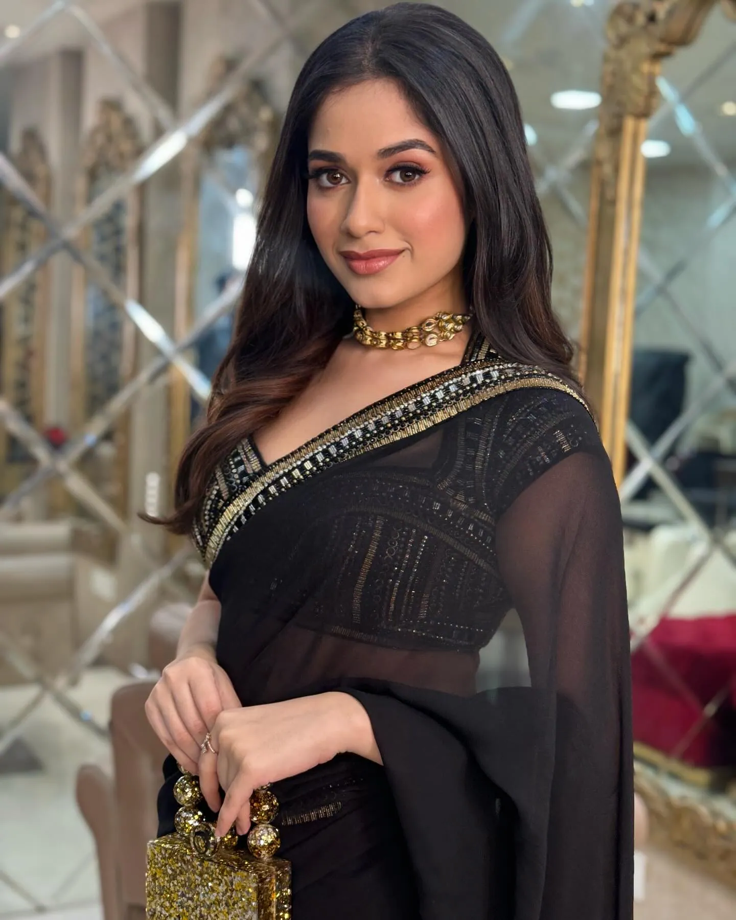 Jannat Zubair's Ethnic Elegance Takes Social Media by Storm in Latest Photoshoot