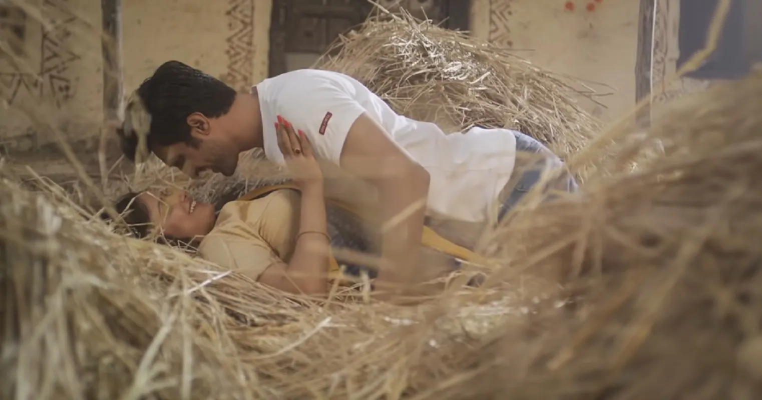 Sneha Paul's Performance in Chawl House on Ullu 