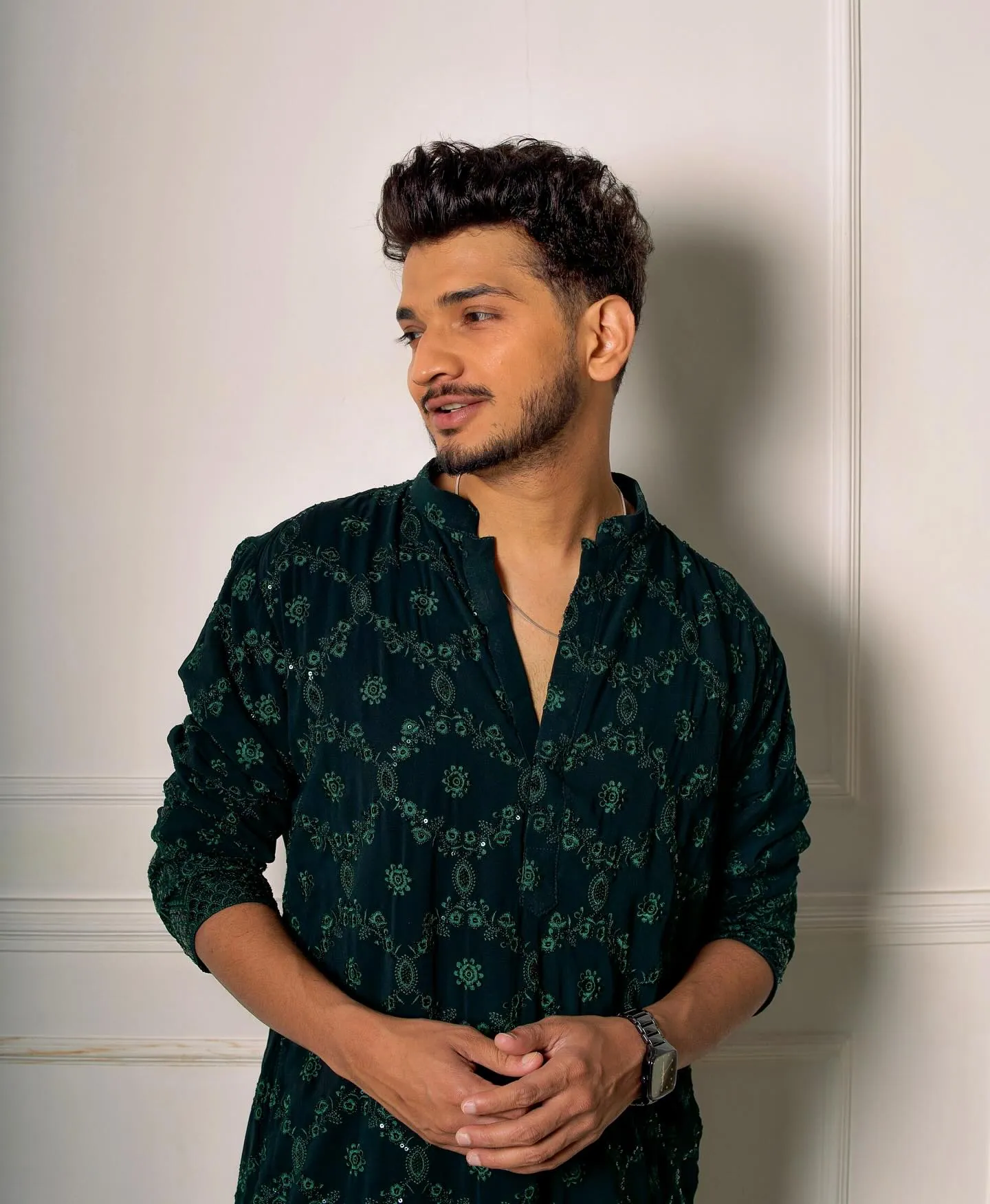 Munawar Faruqui & Mehzabeen Coatwala's First Wedding Pics: Viral Hit